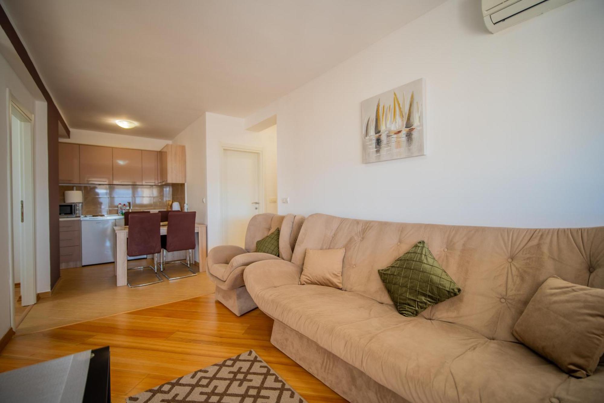 Apartman Centar Tivat Exterior foto